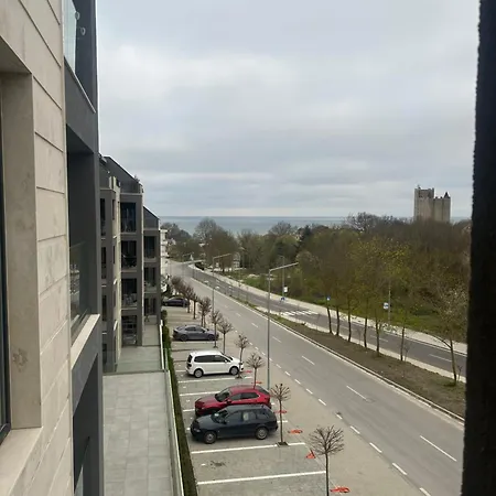 Atea 11 アパート *