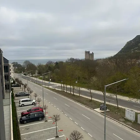 アパート Atea 11 カヴァルナ